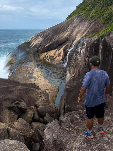 Saco Bravo + Praias da Juatinga